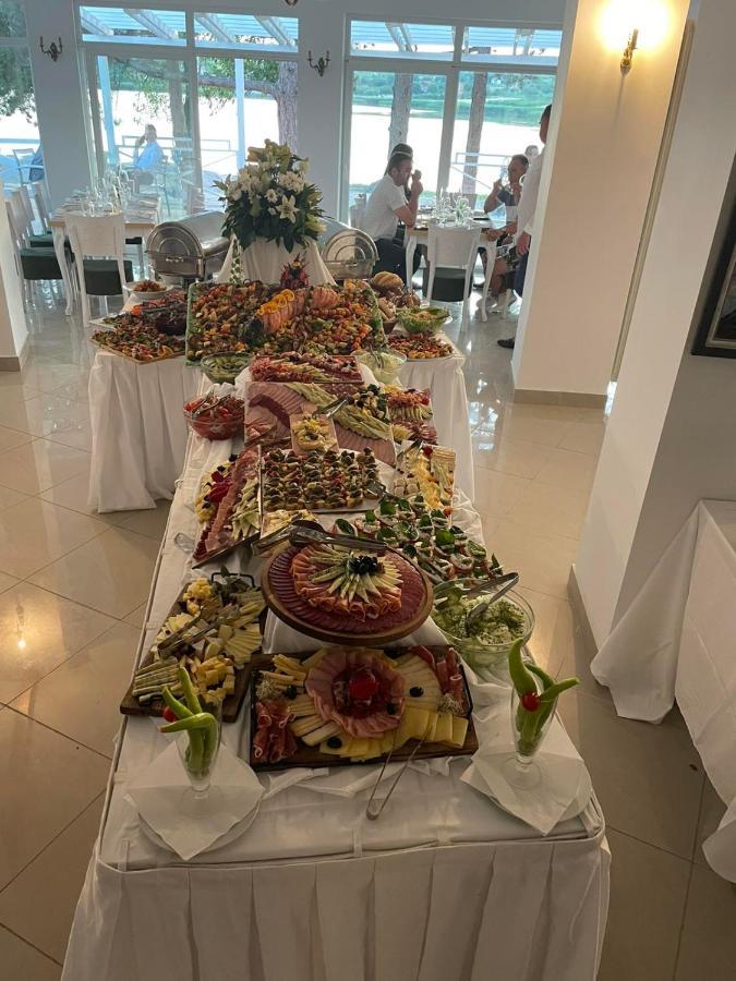 Garni Hotel Oblacinsko Jezero Oblacina Eksteriør billede