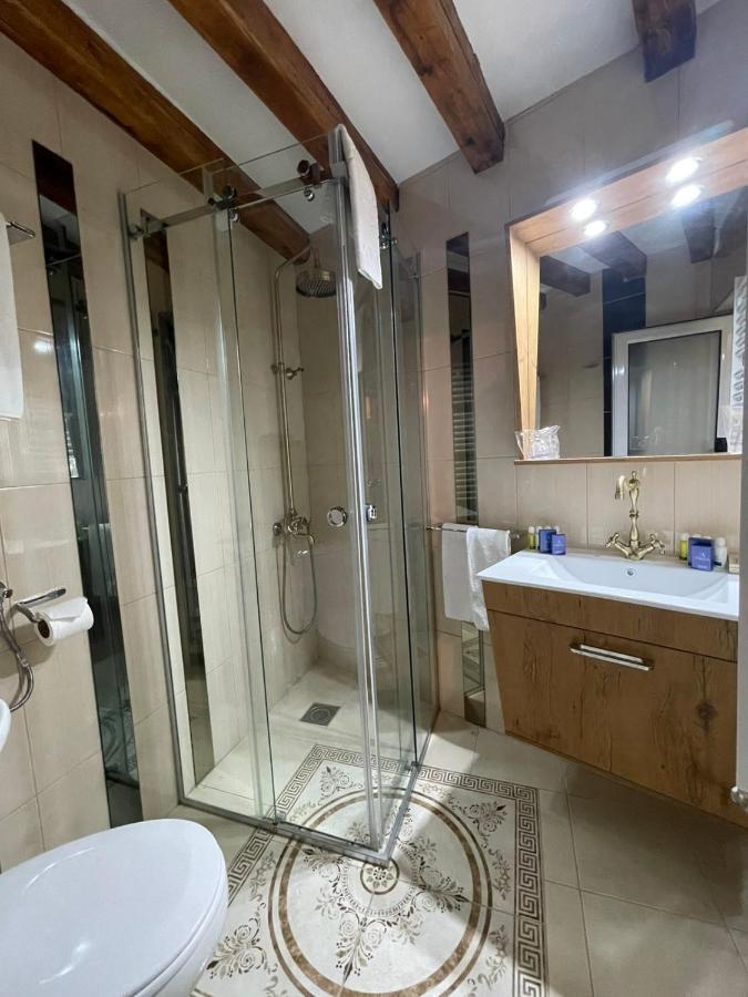 Garni Hotel Oblacinsko Jezero Oblacina Eksteriør billede