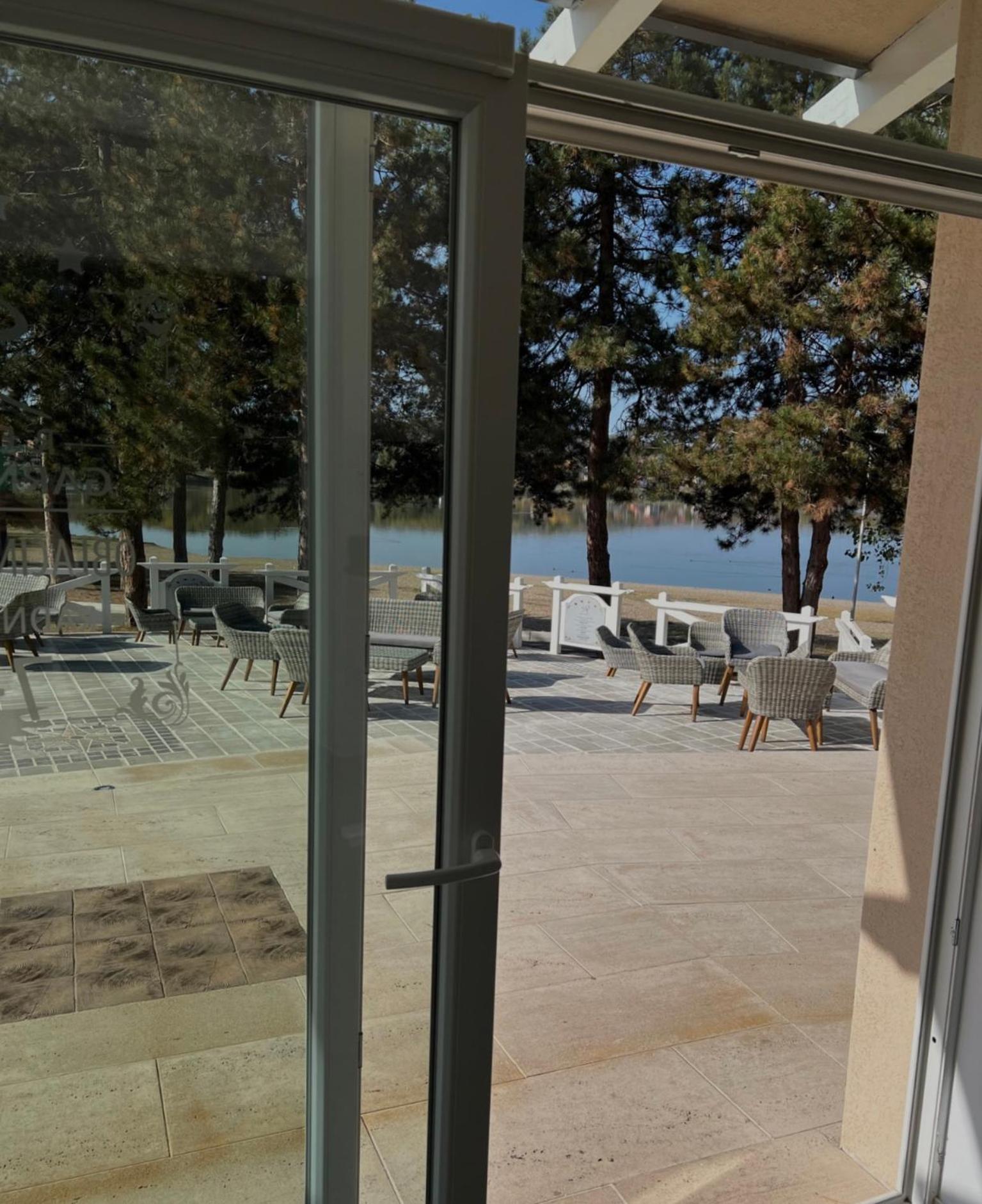 Garni Hotel Oblacinsko Jezero Oblacina Eksteriør billede